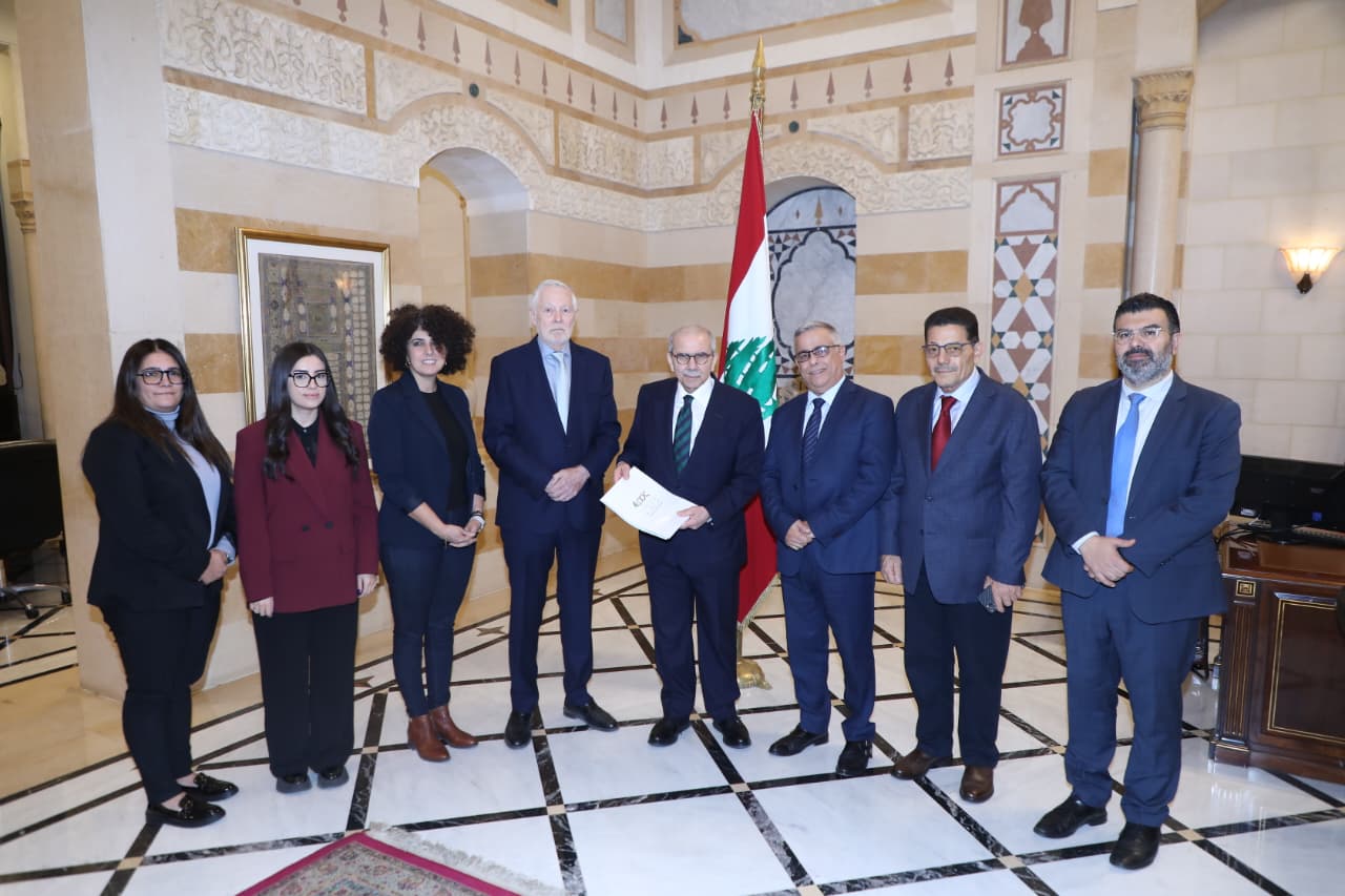 لجنة الحوار اللبناني الفلسطيني سلّمت رئيس الحكومة الورقة الاولية للخطة الوطنية لحوكمة المخيمات